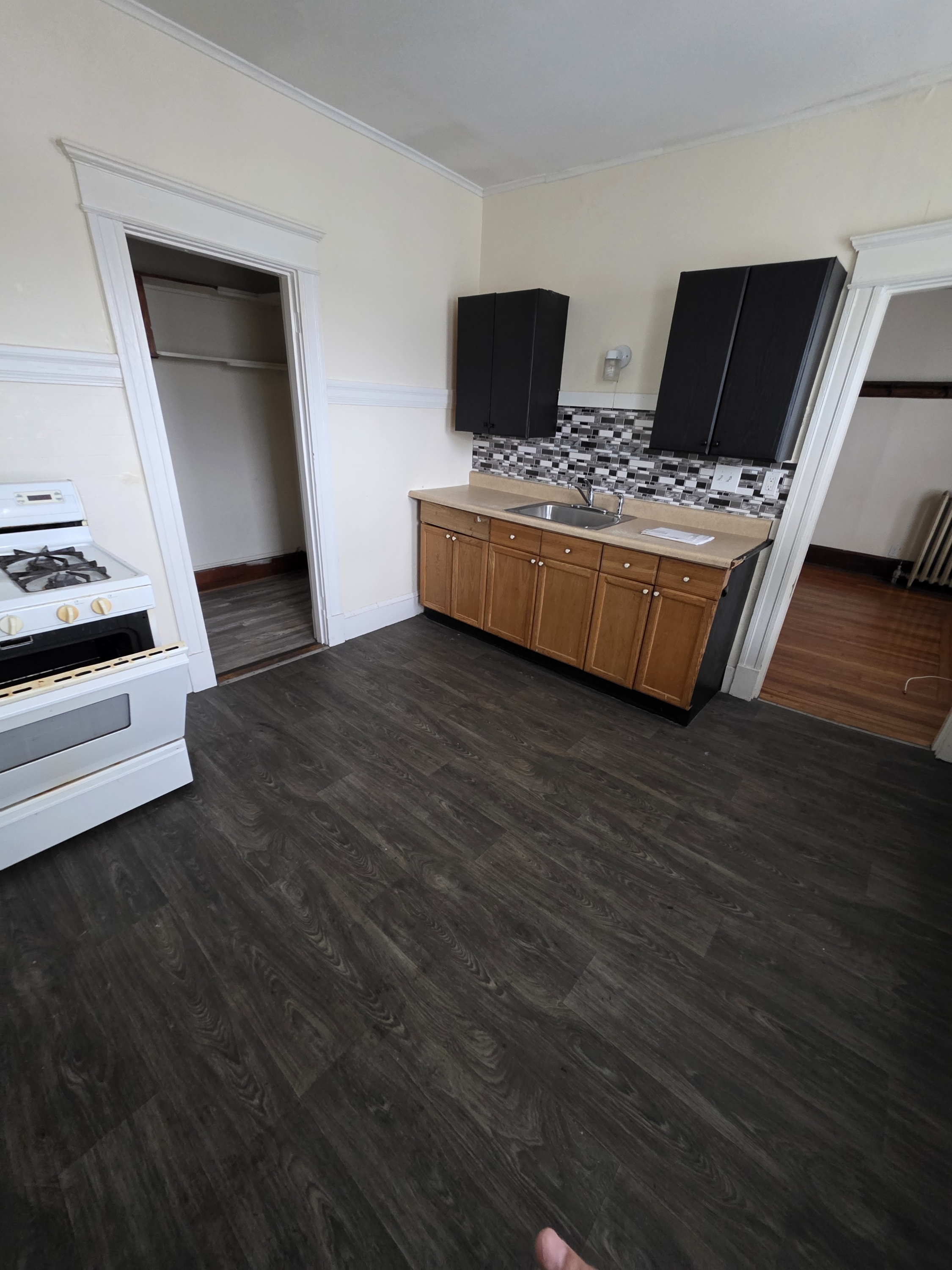 228 Belmont Avenue - 3L
